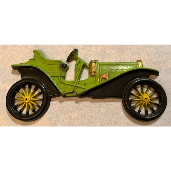 Vintage Midwest Cast Metal Antique Car Auto Plaques Wall Decor Hanging Set of 2 - Picture 2 of 8